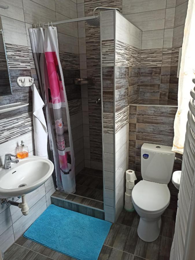 Harmatcsepp Apartmanhaz Nyíregyháza 外观 照片
